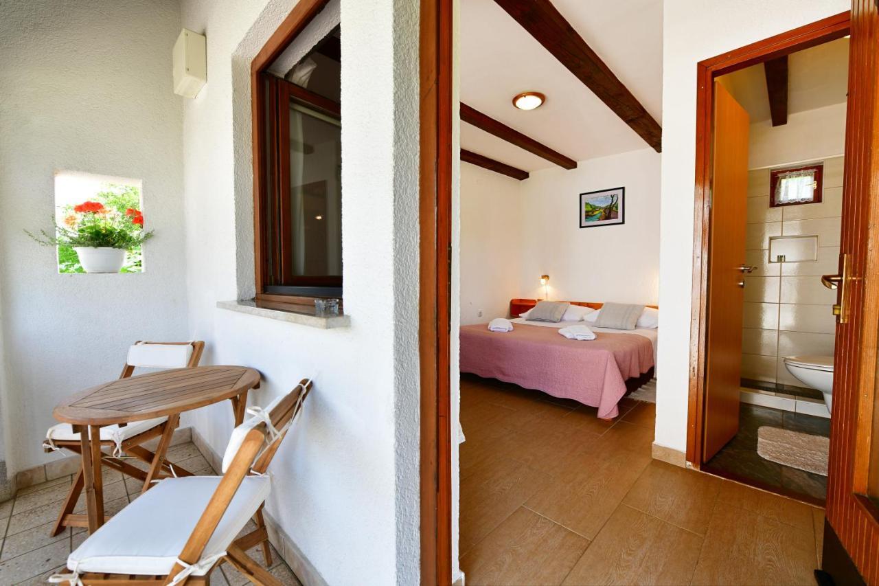 Guest House Family Dukic Rakovica Bagian luar foto