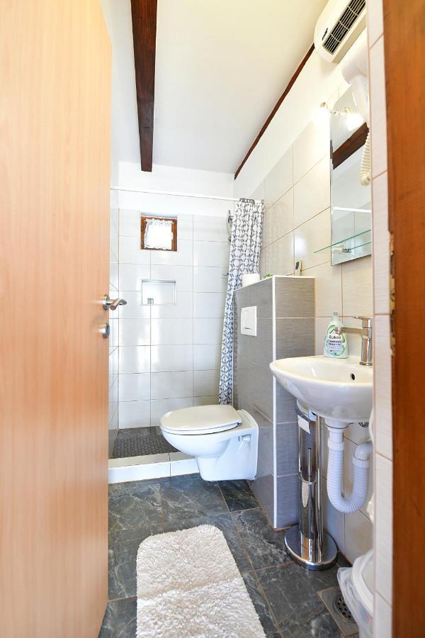 Guest House Family Dukic Rakovica Bagian luar foto